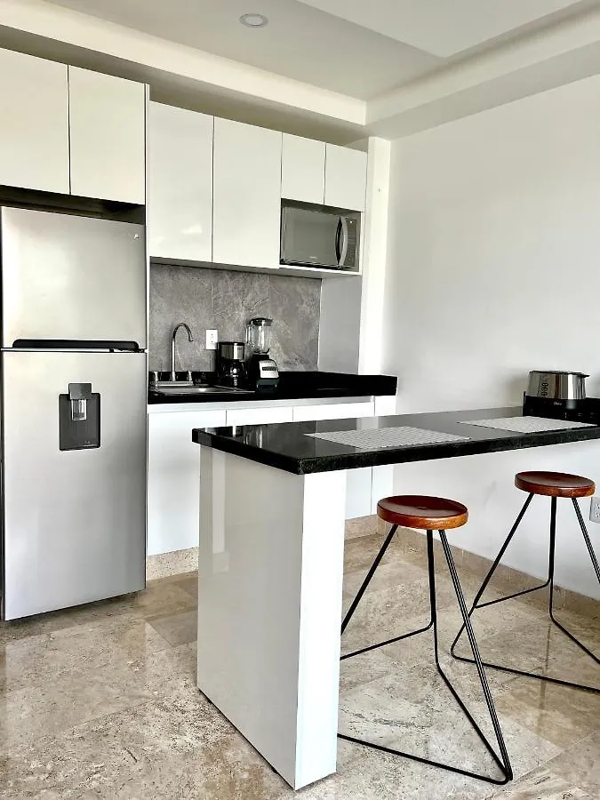 Paradise Apt Steps 5Thav & Beach Playa del Carmen Apartamento